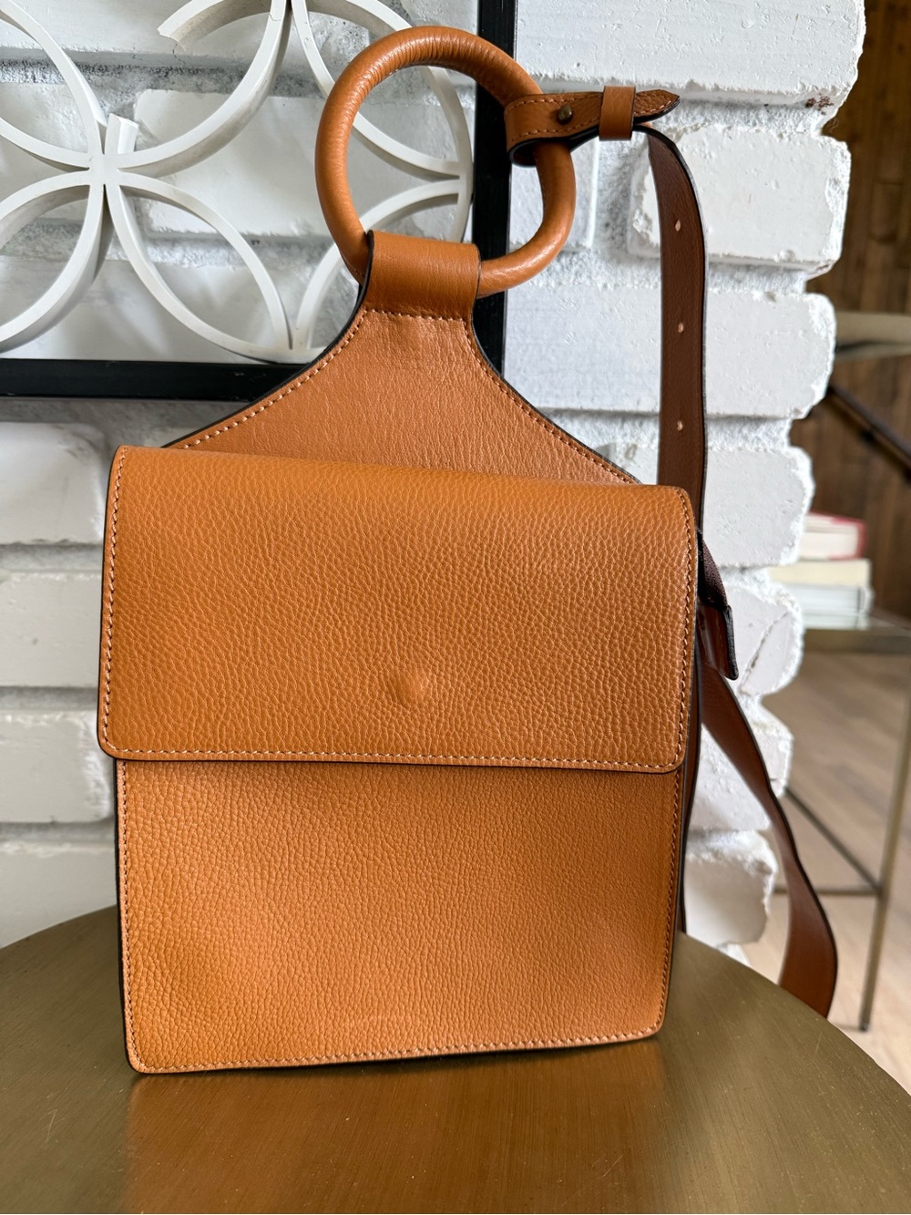 NWT Sundance Cognac Leather minimalist Crossbody Bag in Tan, reversible strap